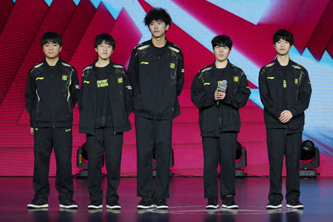 欧博-Rookie爆冷击败德国队，赛况扑朔迷离引爆全场！的简单介绍